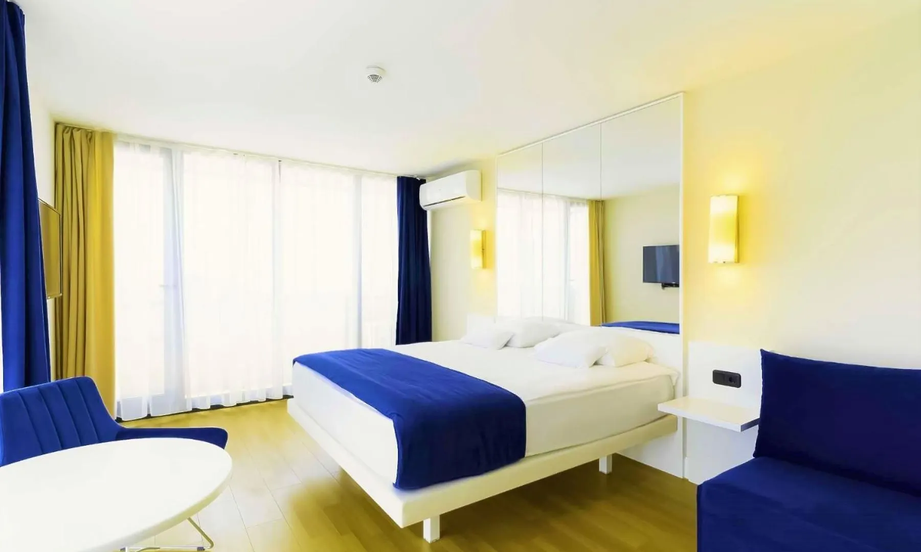 Panorama City Center Suite Sea View Μπατούμι