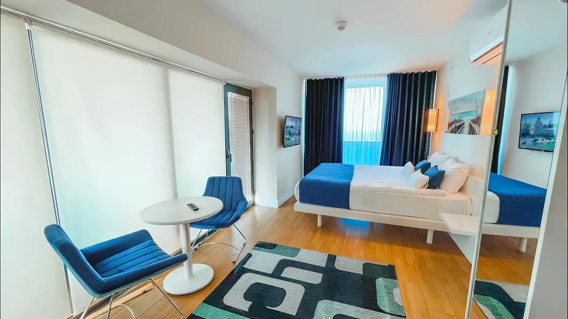 Panorama City Center Suite Sea View Batumi 5*,  Georgia