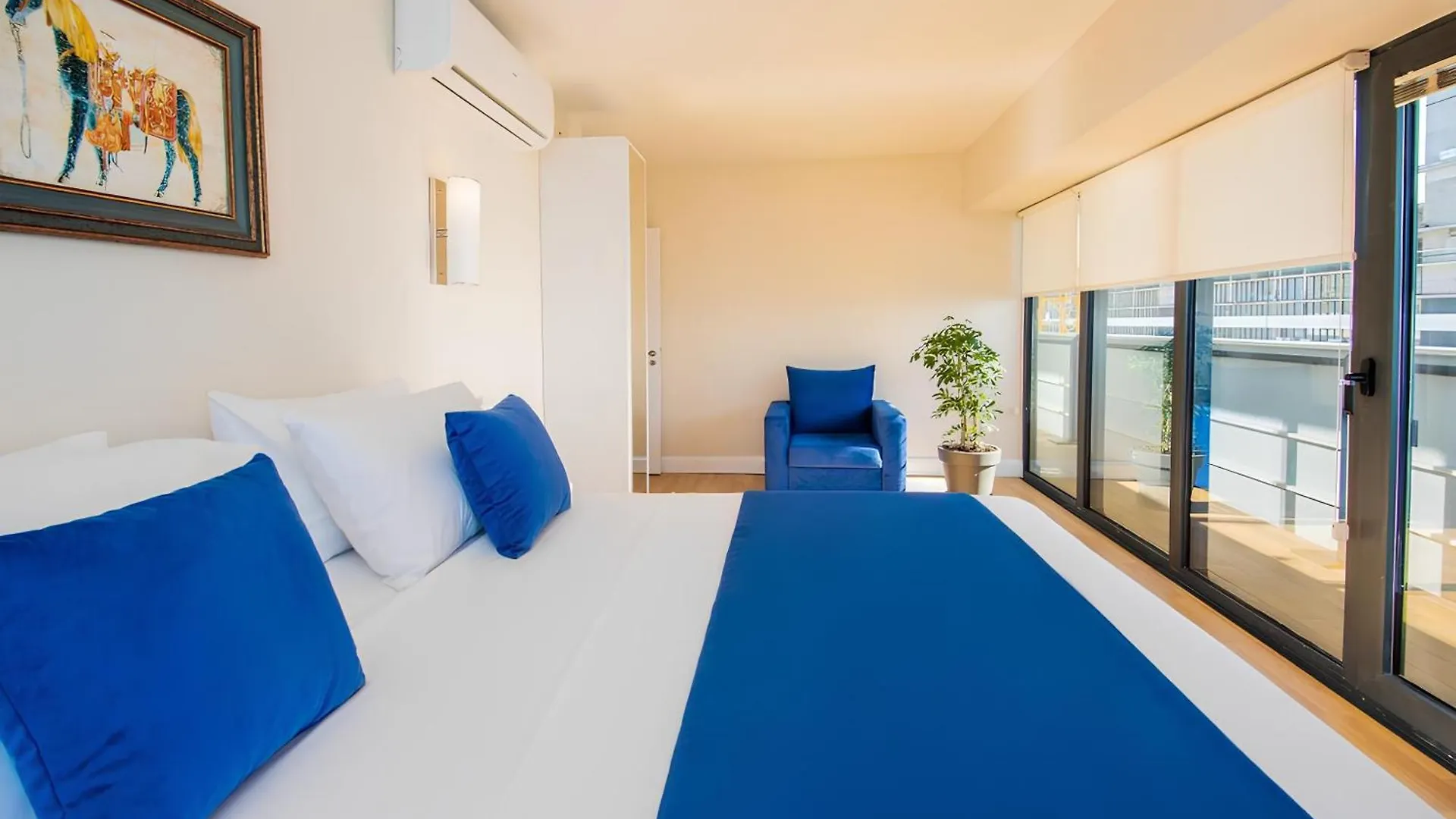 ***** Aparthotel Panorama City Center Suite Sea View Batumi Georgia