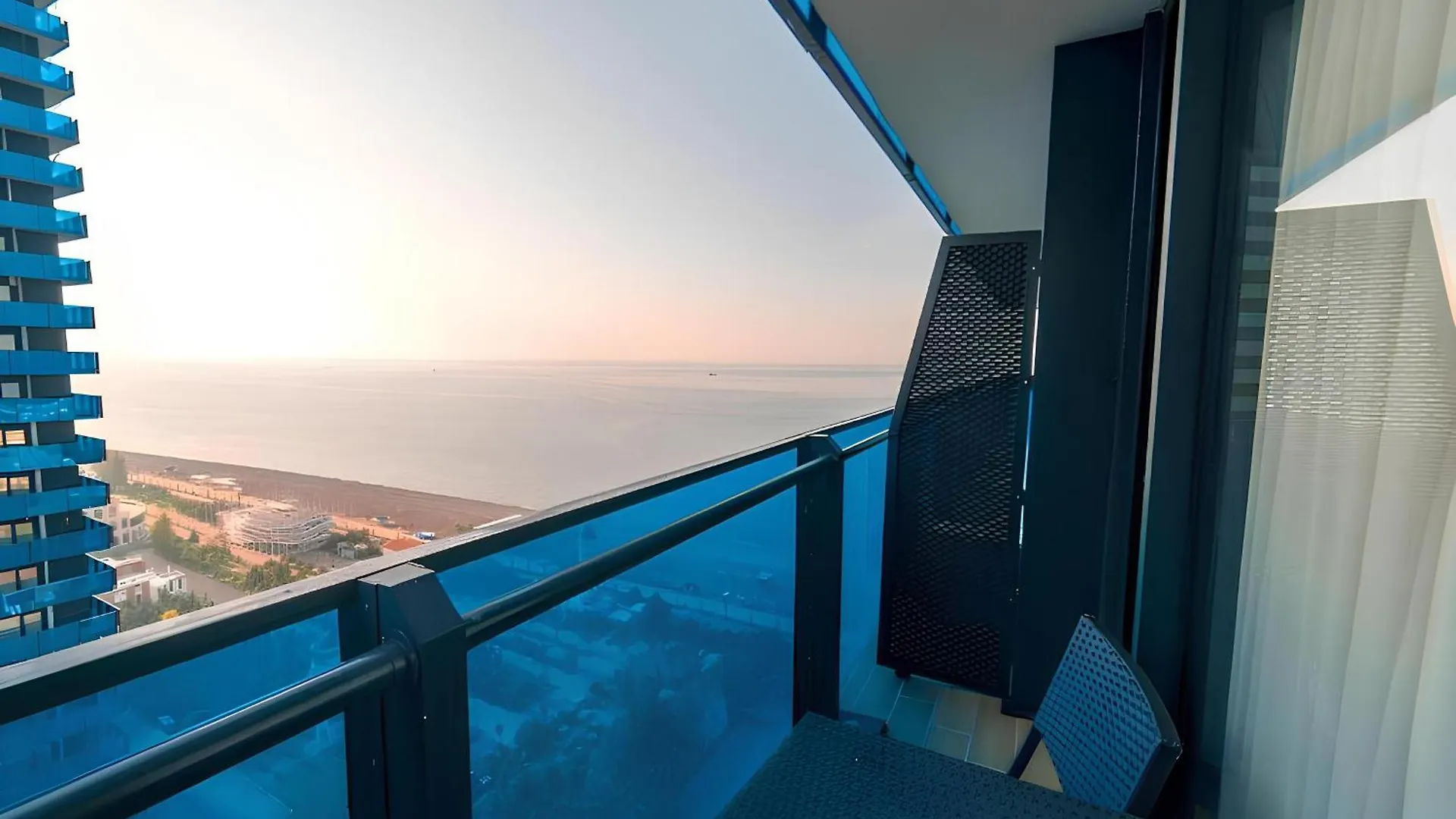 Panorama City Center Suite Sea View Batumi Georgia